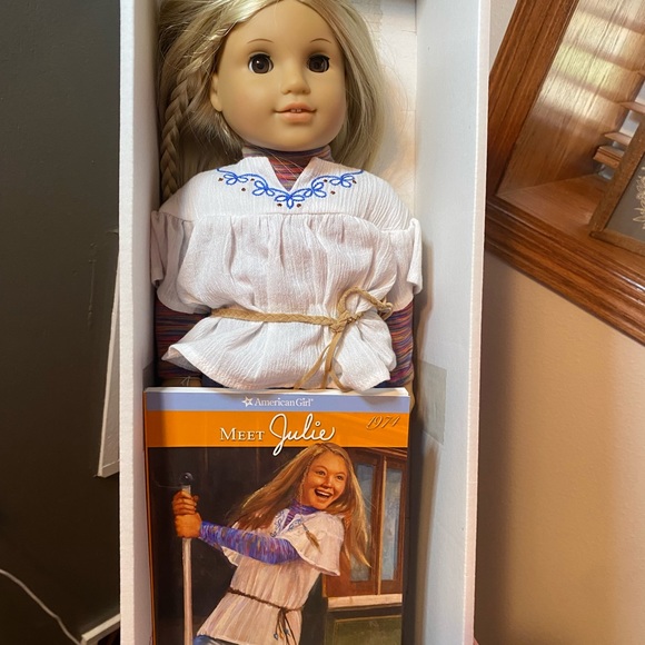 American Girl Doll - Julie - Picture 6 of 8